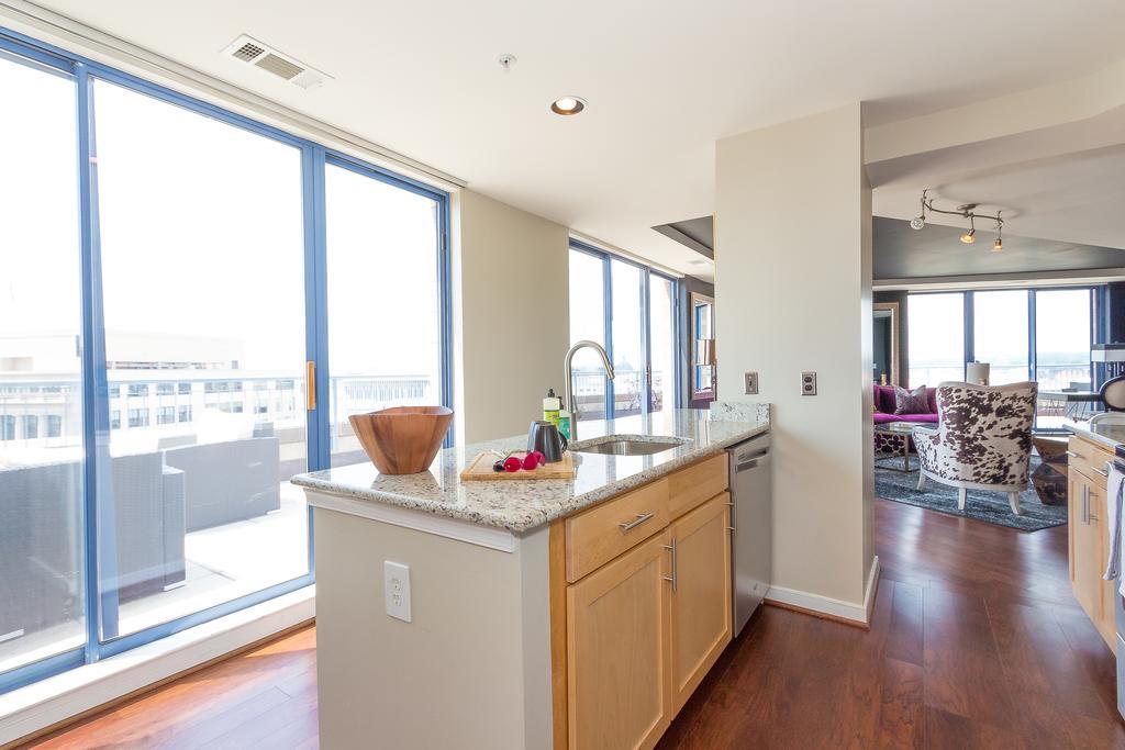 Penthouse Suite Washington Exterior photo