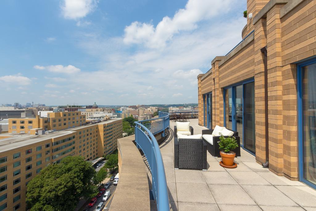 Penthouse Suite Washington Exterior photo